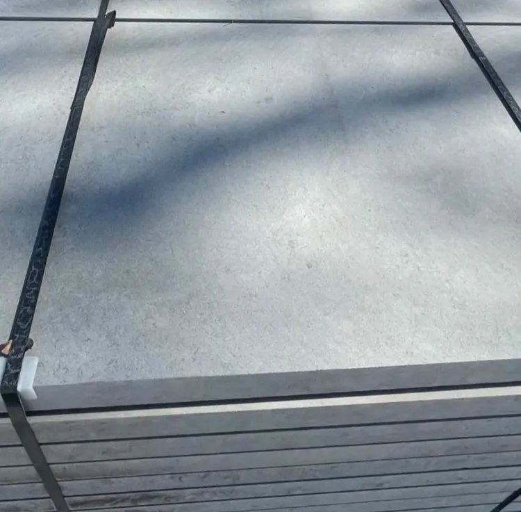 Charcoal Lueders 2"Thick