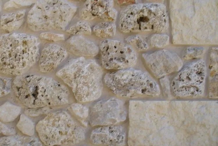 Retaining wall bulk rock